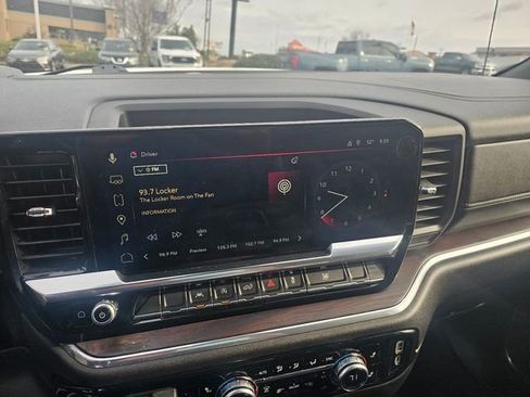 Used 2025 GMC Sierra 1500 SLT image 26