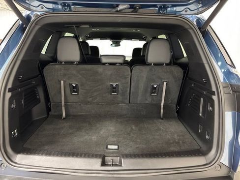 Used 2025 Buick Enclave Preferred FWD image 12