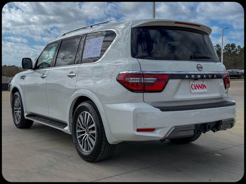 Used 2024 Nissan Armada SL w/ Captain's Chairs Package image 16