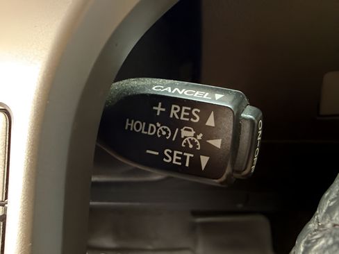 Used 2022 Toyota 4Runner Limited AWD/4WD image 21