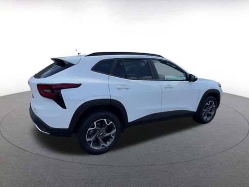 Used 2025 Chevrolet Trax LT image 15