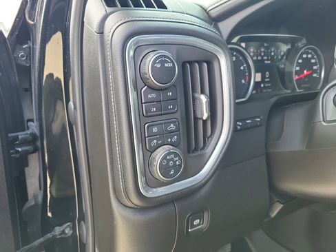 Used 2021 Chevrolet Silverado 3500 LTZ w/ LTZ Texas Edition image 17