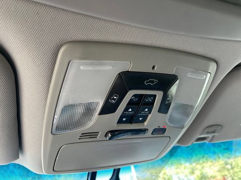 Used 2017 Toyota Sienna Limited Premium AWD/4WD image 26