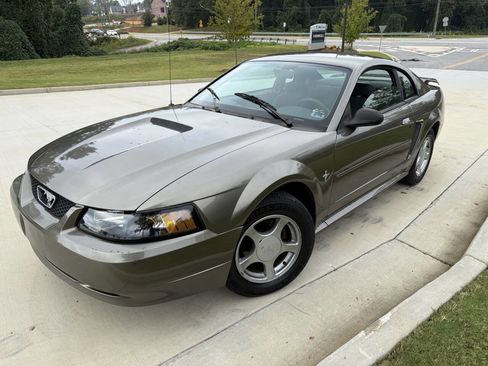 Used 2002 Ford Mustang Coupe image 4