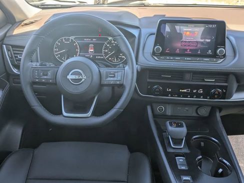 Used 2023 Nissan Rogue SV w/ SV Premium B Package FWD image 32