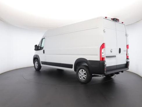 New 2024 RAM ProMaster 2500 w/ Quick Order Package 22H SLT+ image 24