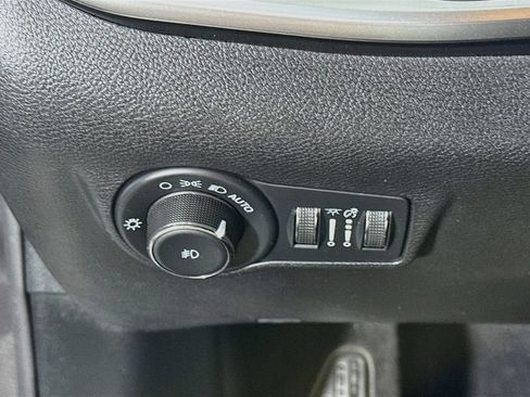 Used 2023 Jeep Compass Latitude AWD/4WD image 18