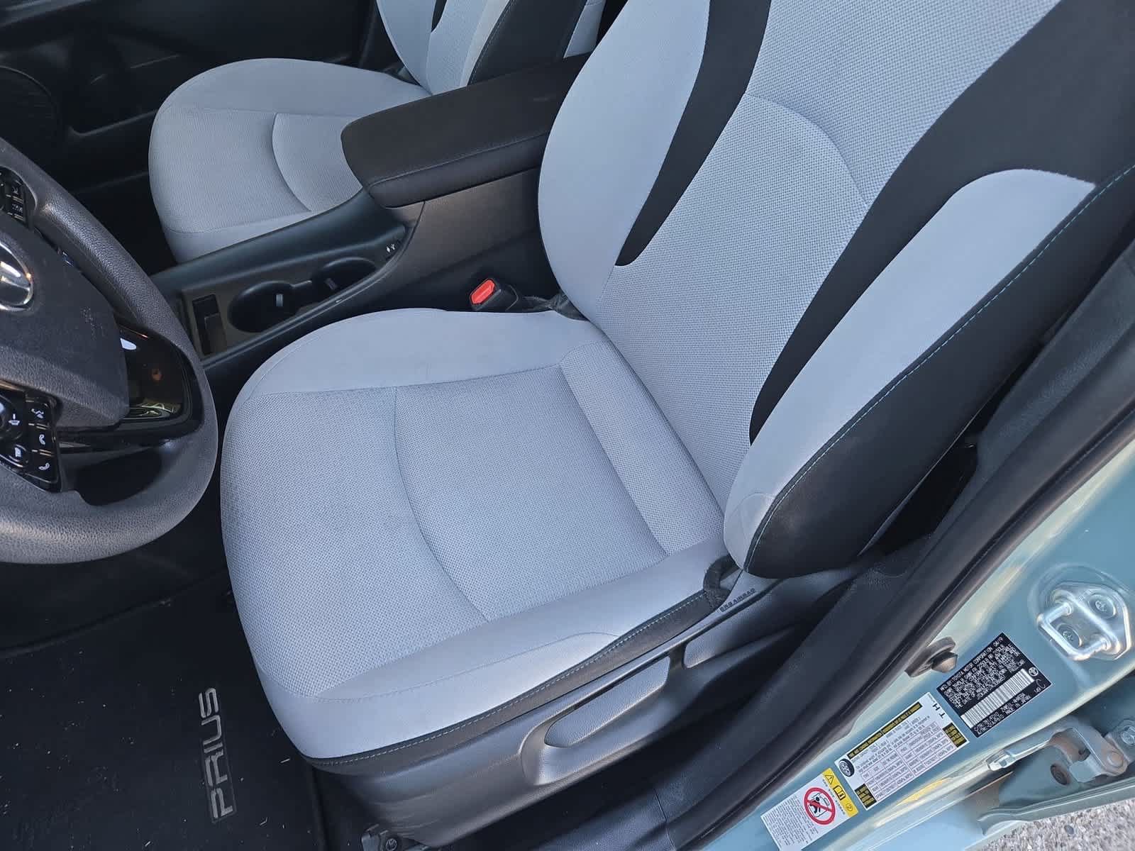Used 2019 Toyota Prius LE FWD image 16