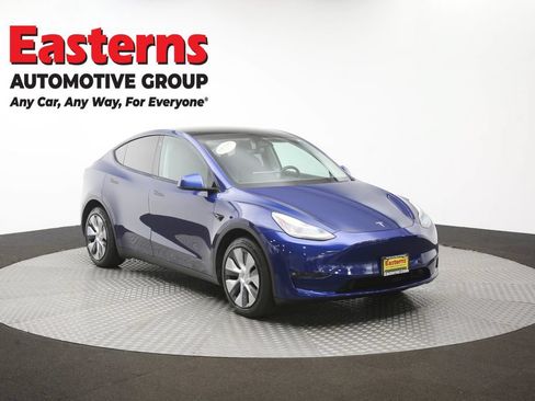 Used 2022 Tesla Model Y Long Range AWD/4WD image 43
