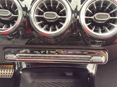 Used 2023 Mercedes-Benz CLA 250 4MATIC image 24