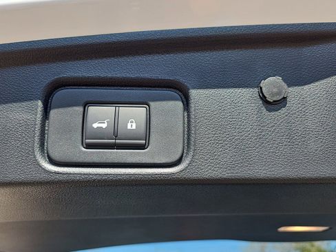 New 2026 Nissan Pathfinder SL FWD image 14