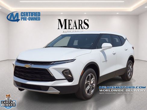 Used 2025 Chevrolet Blazer LT FWD image 1