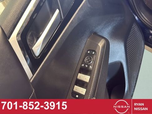 Used 2024 Mitsubishi Outlander SE image 35