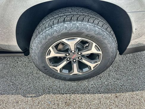 New 2026 GMC Yukon XL AT4 w/ AT4 Premium Plus Package AWD/4WD image 12