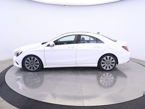 Used 2018 Mercedes-Benz CLA 250 4MATIC image 2