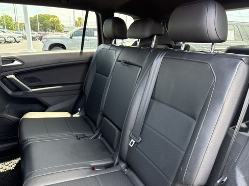 Used 2020 Volkswagen Tiguan SE R-Line FWD image 29