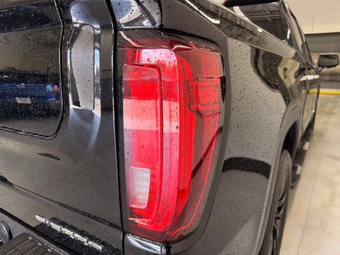 Used 2020 GMC Sierra 1500 Denali w/ Denali Premium Package AWD/4WD image 5