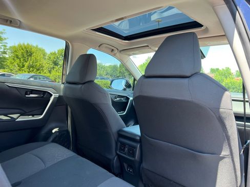 Used 2019 Toyota RAV4 XLE w/ Convenience Package AWD/4WD image 30