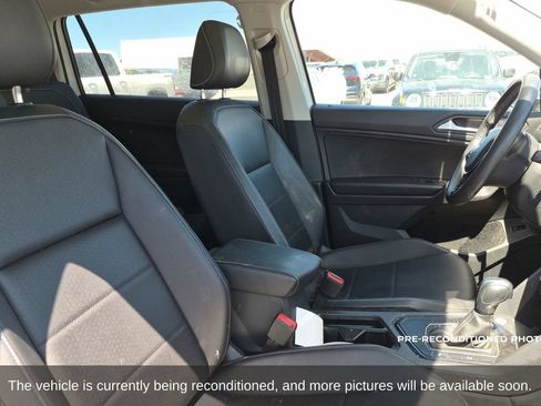 Used 2021 Volkswagen Tiguan SEL FWD image 15