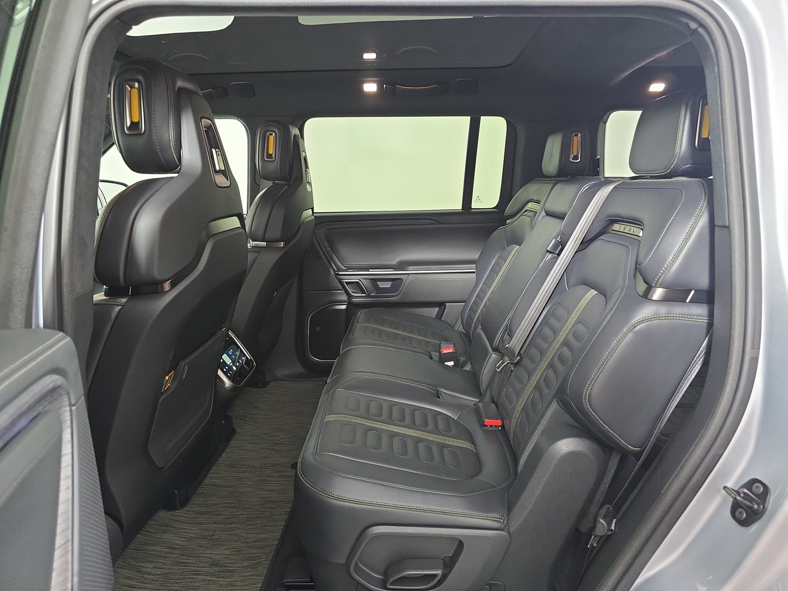 Used 2024 Rivian R1S Adventure Quad AWD/4WD image 21