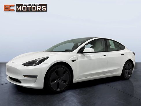 Used 2022 Tesla Model 3 Long Range AWD/4WD image 2
