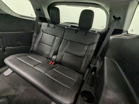 Used 2020 Ford Explorer XLT w/ Equipment Group 202A image 20