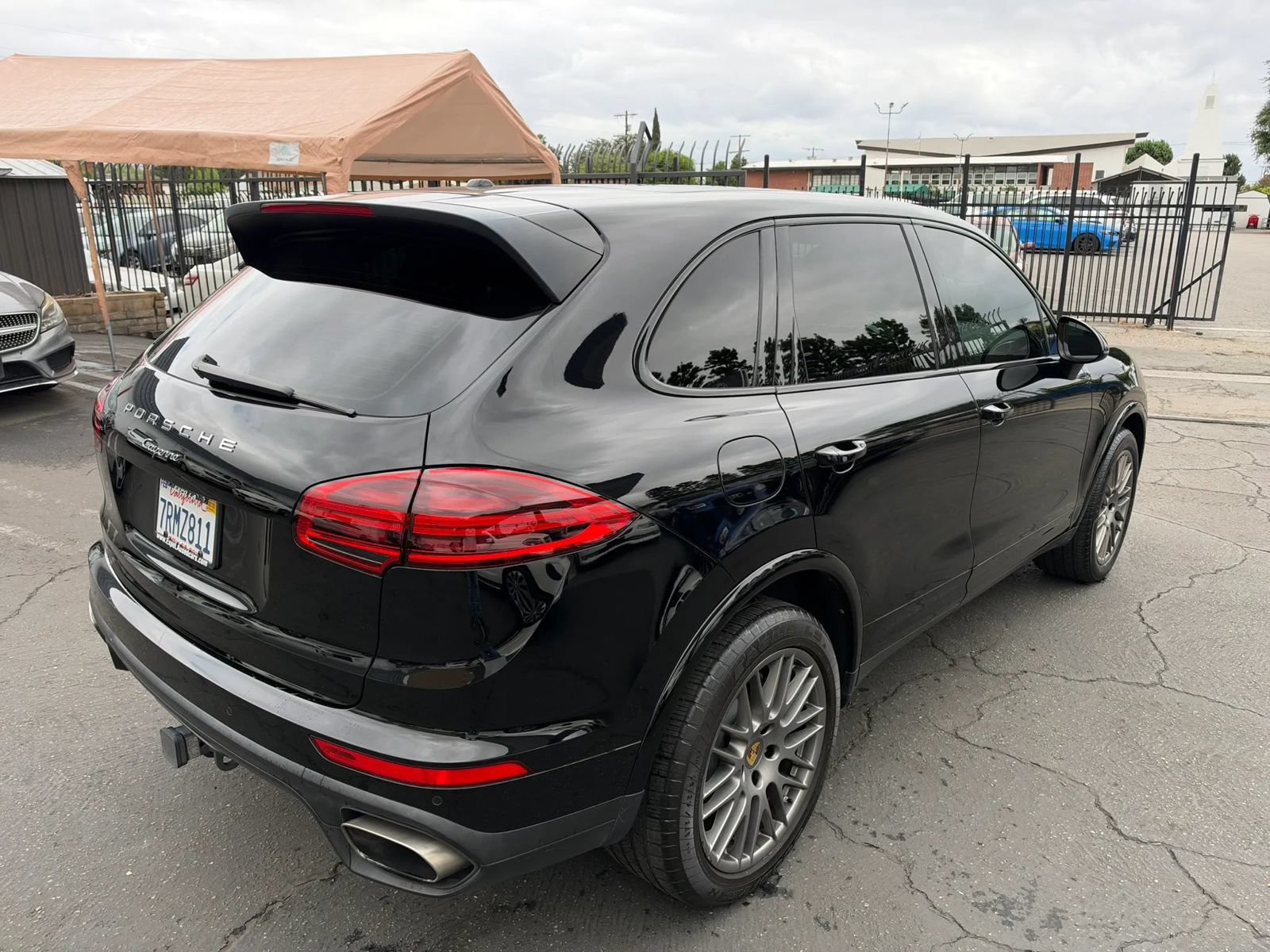 Used 2017 Porsche Cayenne AWD/4WD image 12