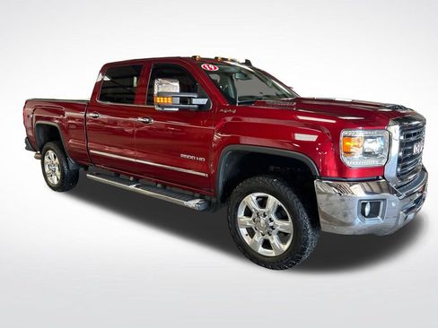 Used 2019 GMC Sierra 2500 SLT w/ Duramax Plus Package AWD/4WD image 8
