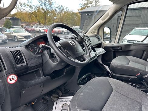 Used 2018 RAM ProMaster 2500 image 19