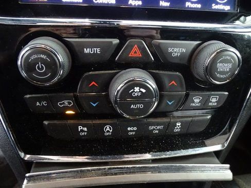 Used 2020 Jeep Grand Cherokee Altitude image 13