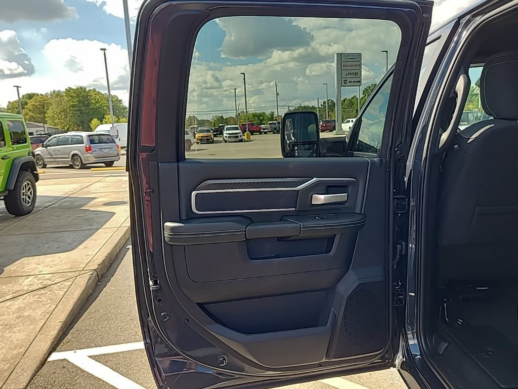 New 2026 RAM 2500 Big Horn AWD/4WD image 13