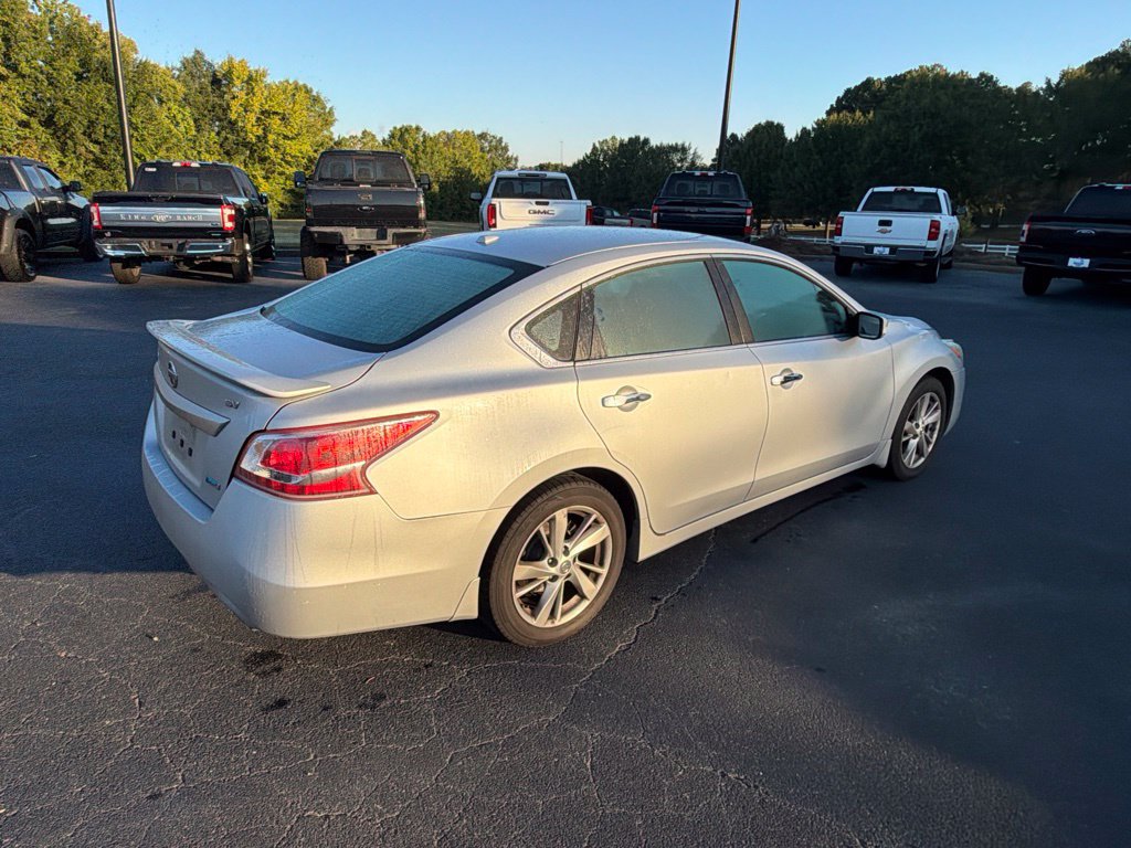 Used 2013 Nissan Altima 2.5 SV FWD image 16