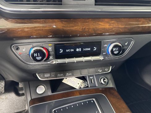 Used 2018 Audi Q5 2.0T Premium image 19