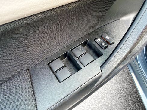 Used 2016 Toyota Corolla LE FWD image 13