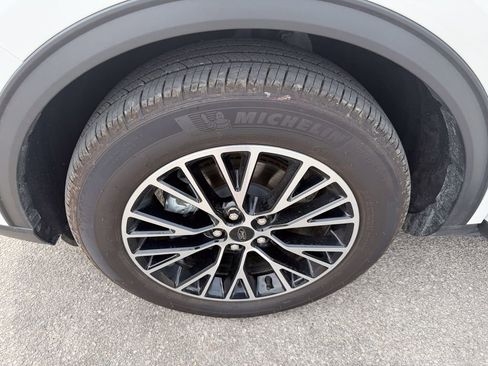 Used 2025 Ford Escape SE image 30