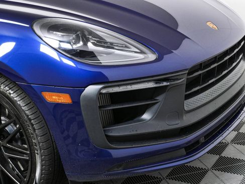 Certified 2022 Porsche Macan GTS AWD/4WD image 35
