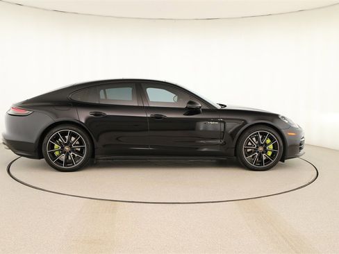 Used 2021 Porsche Panamera 4S image 8