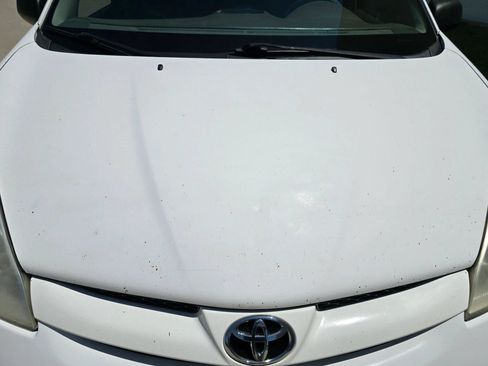 Used 2010 Toyota Sienna LE FWD image 3