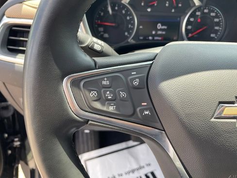 Used 2024 Chevrolet Equinox Premier FWD image 19
