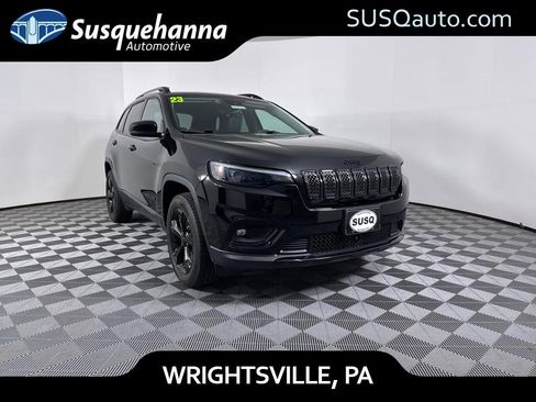 Used 2023 Jeep Cherokee Altitude Lux AWD/4WD image 1