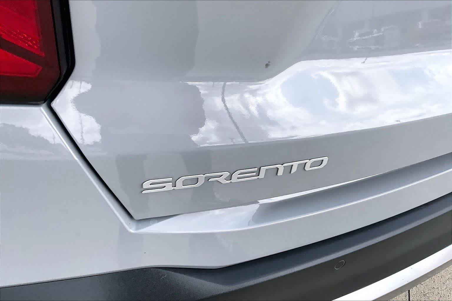 Used 2025 Kia Sorento S w/ Panoramic Sunroof Package FWD image 10