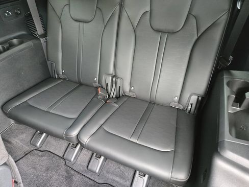 New 2025 Kia Sorento S AWD/4WD image 22