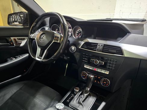 Used 2013 Mercedes-Benz C 63 AMG Coupe image 31