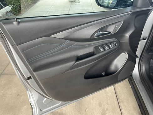 Used 2025 Buick Envista Sport Touring image 20