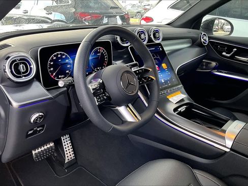 New 2025 Mercedes-Benz GLC 350e GLC 350e image 10