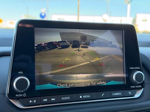 Used 2026 Nissan Rogue SV image 27