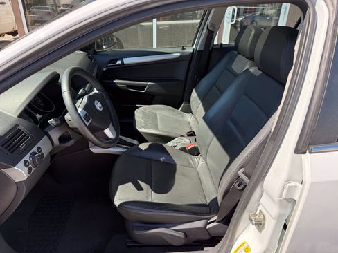 Used 2008 Saturn Astra XR w/ Premium Trim Package FWD image 10