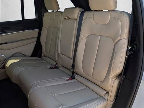 New 2026 Jeep Grand Cherokee Limited AWD/4WD image 16