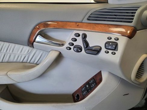 Used 2005 Mercedes-Benz S 500 image 25