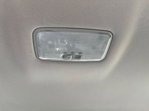 Used 2017 Toyota Corolla SE w/ Carpet Mat Package (TMS) FWD image 26